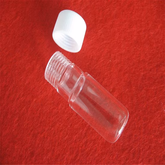 Tube à essai en verre à vis de laboratoire